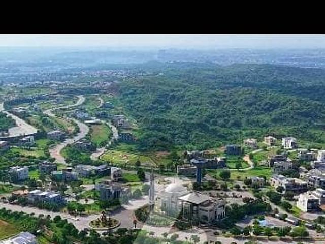 DHA PHASE 3 Sector C Street 7 Front Open Plot Good Location Solid Land Heighted Area
