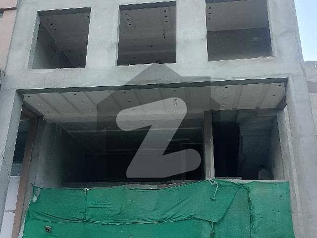 DHA Phase 1 Commercial Plaza 4marla Very Good Location Looking