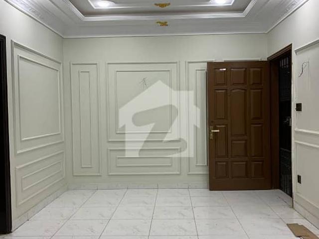 DHA Phase 2 Extension Flat Sized 1000 Square Feet For Rent