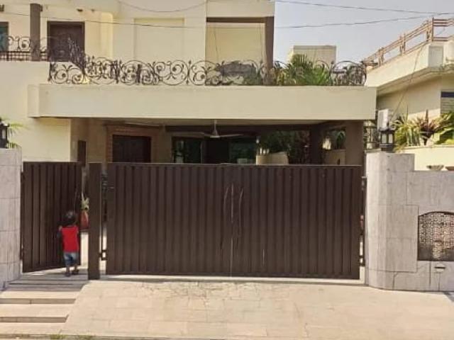 DHA phase 2 one kanal beautiful bungalow for sale demand 6.25 crore Lahore DHA PHASE 2 ID 80013