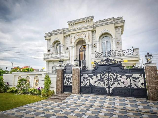 DHA Phase 7 1 Kanal 5 Bed Fully Furnished Victorian Style House For Sale Demand 780 Lacs