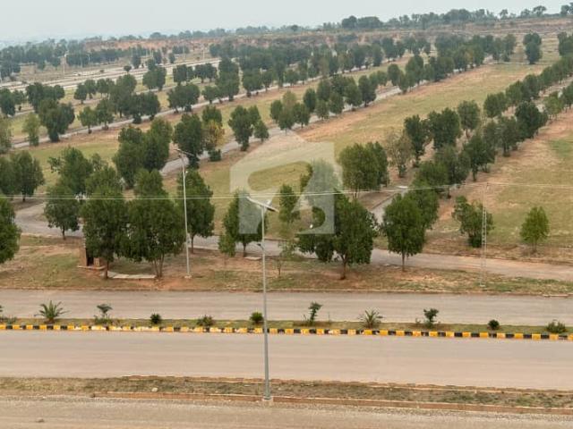 Dha phase 7 valley rose block 8 marla first ballot plot with construction letter