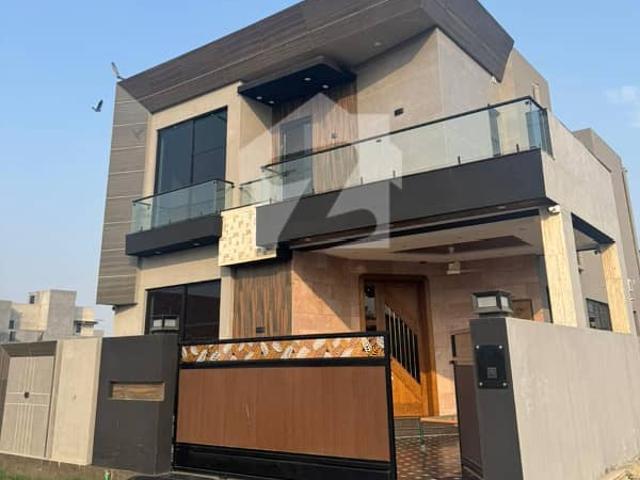Dha phase 4 10 marla luxury house for rent