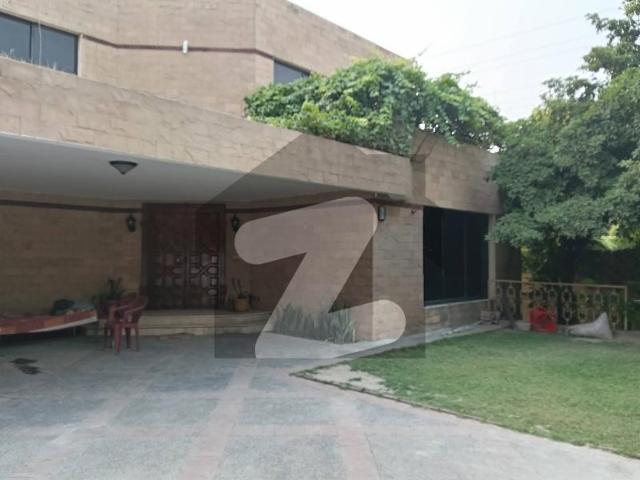 DHA Phase 4 BB Block | 1 Kanal Beautiful House Available for Rent DHA Phase 4 Block BB