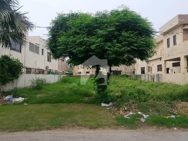 DHA Phase 4 Kanal Plot Very Good Location Ready To Possition Only 4croure 90Lac