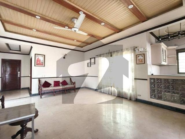 Dha phase 4 one kanal upper portion available for rent
