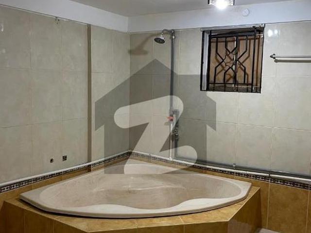 DHA phase 5 touheed commercial 3bed drowning dining fully furnished apartments DHA Phase 5