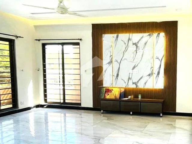DHA Phase 5 Askari Heights 4 Luxury Apartment For Rent
