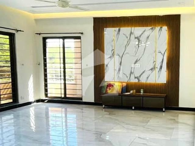 DHA Phase 5 Askari Heights 4 Luxury Apartment For Rent