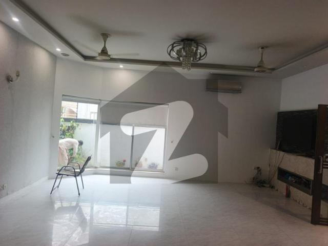 DHA Phase 5, Block B, 01 Kanal, 05 Bed, Luxury House For Rent Original Pics Attached. 10 KV Solar Installed DHA Phase 5 Block B