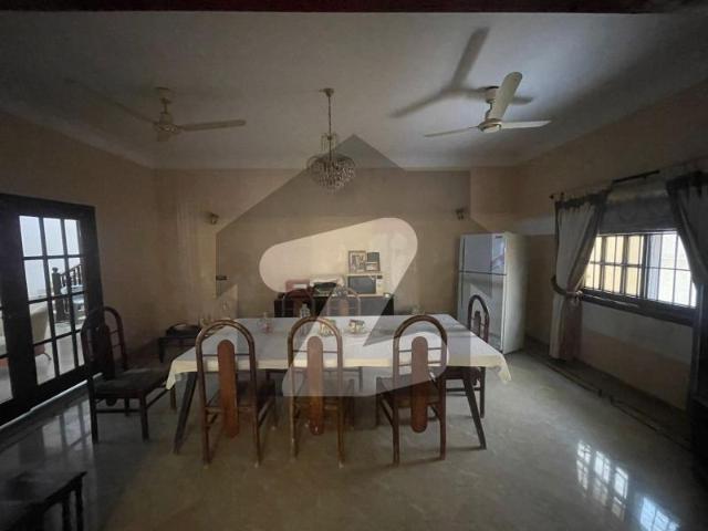 Dha phase 5 mujahid street 500 yards 5 bedrooms marble flooring west open bungalow is up for urgent sale dha phase 5