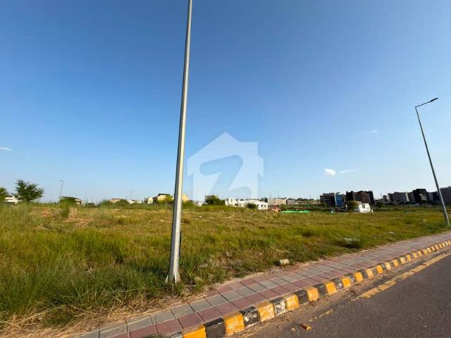 DHA Phase 5 Sector C Corner Plot For Sale Liaqat Ali Khan Near Central Commercial & Roots School