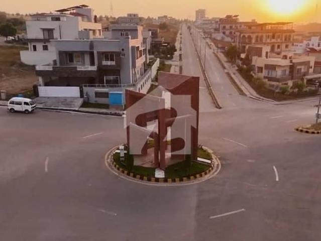 DHA Phase 5 Sector B 1 Kanal Prime Residential Plot For Sale | Ideal Location