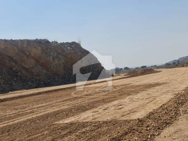DHA Phase 5 Sector F1 10 Marla Plot For Sale On Prime Location Of Street 30