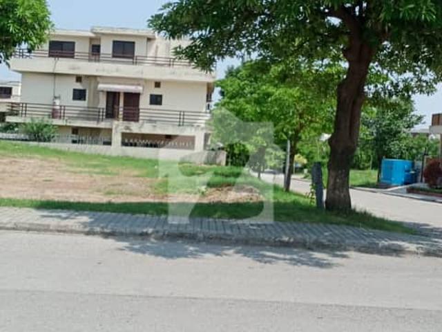 DHA Phase 5, Sector F, Corner Plot At Investors Rate, Ideal Location Level Plot