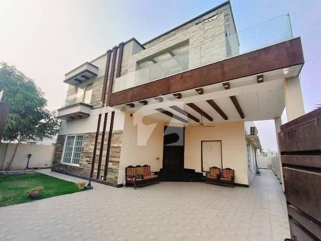Dha phase 6 lahore 1 kanal upper portion available on rent