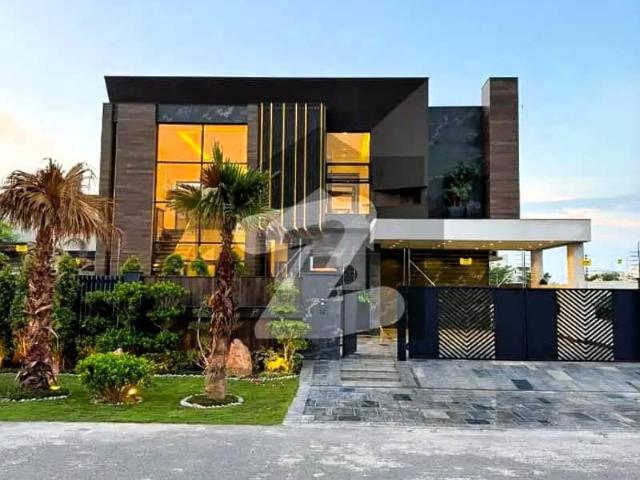 Dha phase 6 lahore 1 kanal brand new full house available on rent
