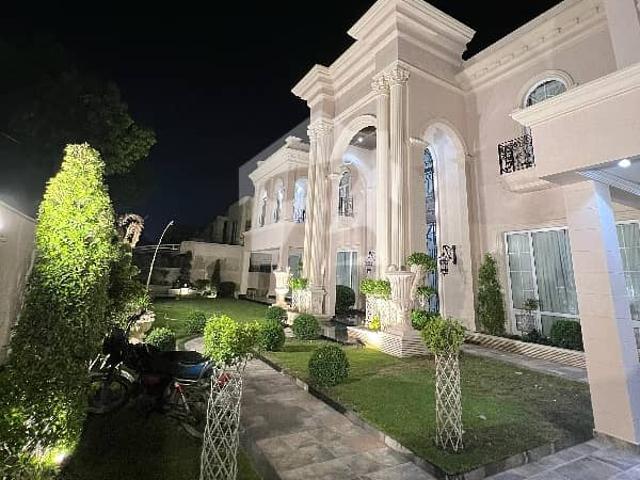 Dha phase 6 lahore 1 kanal full house available on rent