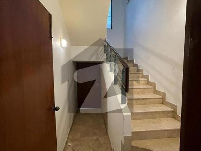 Dha phase 8 500 yards 4 bedrooms tile flooring west open vompact house is up for urgent sale dha phase 8 zone a