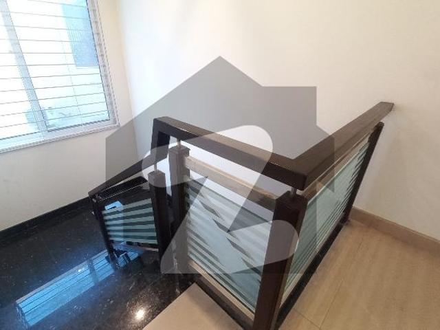 DHA Phase 8. 10 Marla Upper Portion DHA Phase 8 Ex Air Avenue