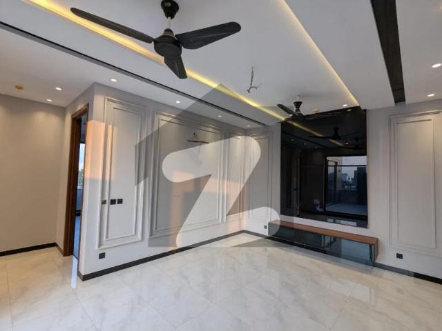 Dha phase 8 luxury 2 bed apartment available for rent dha phase 8