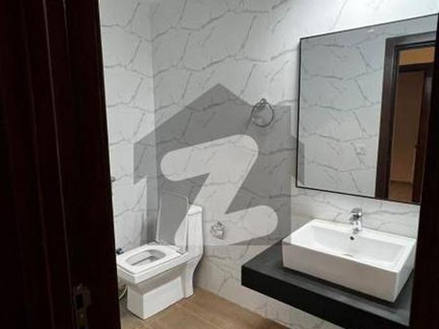 Dha raya 2 bed apartment available for rent defence raya