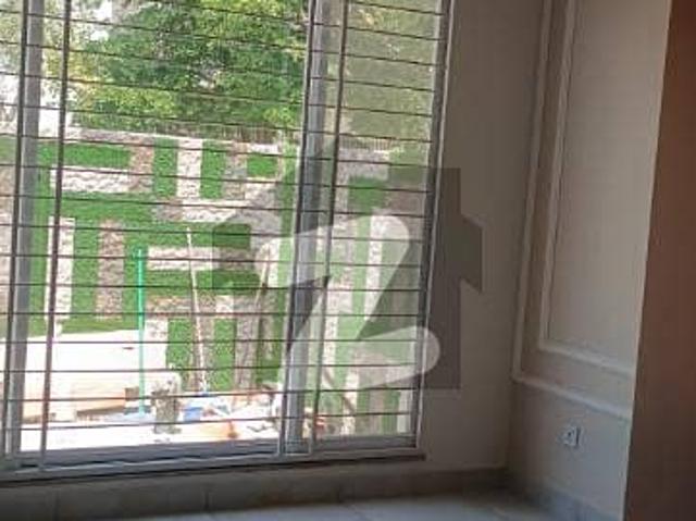 Dha Rahbar E Block Brand New House