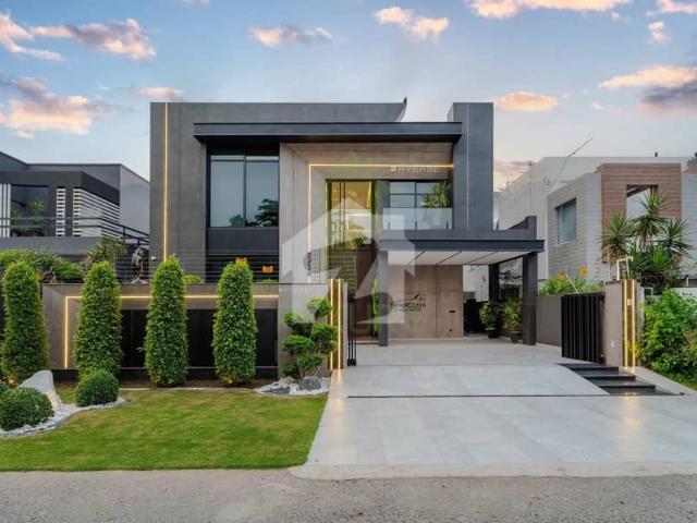Dha top 1 ultra moldern full basement fully furnished most beautiful bungalow swimming pool home theatre design by mohsin ali superb location for sale