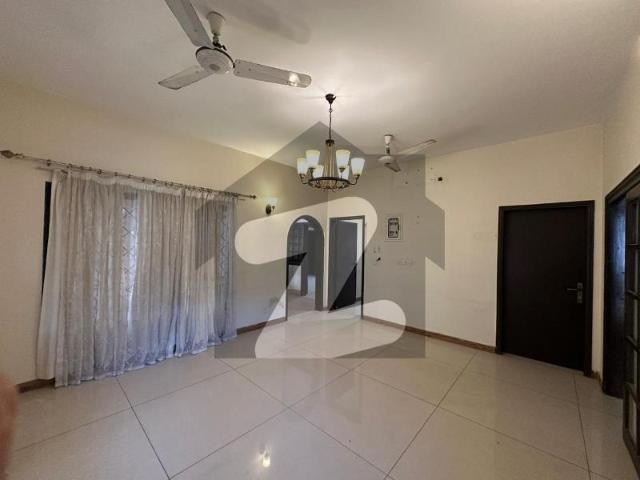 Dha two unit 500 yards bungalow for rent with basement dha phase 6