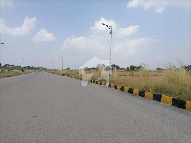 Dha valley bogenveila block 8 marla plot top heighted all dues clear with construction letter