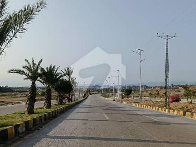 DHA Valley Bogenvelia Sector 8 Marla Plot For Sale