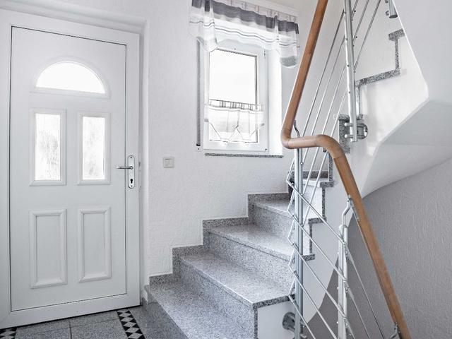 DHH in Soest 220m² Bj 2000 3 abgeschl. Wohnungen Grundstück 456m²