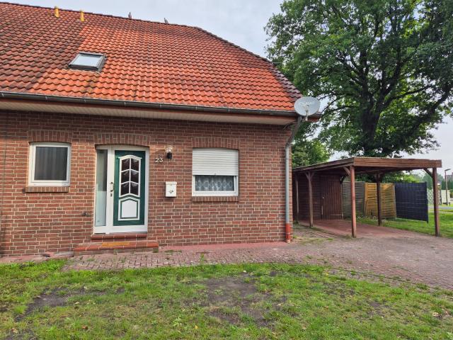 DHH m. Carport nahe Ortskern in Saterland OT Scharrel