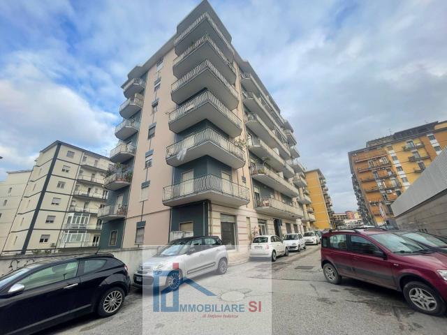 DI 4 LOCALI in vendita a Benevento, Mellusi