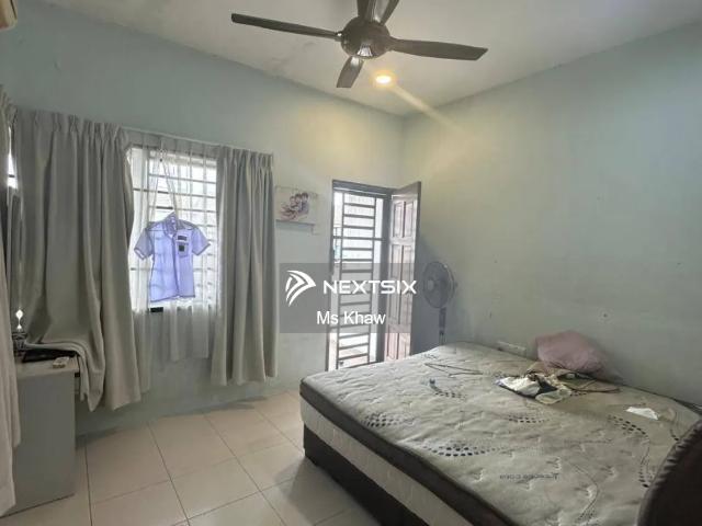 第一间房，不一定要RM300K、RM400K️ #Bandar Selesa Jaya LowCost Flat【2房1厕】售价RM190K 对预算有限的首购族来说，压力没那么大