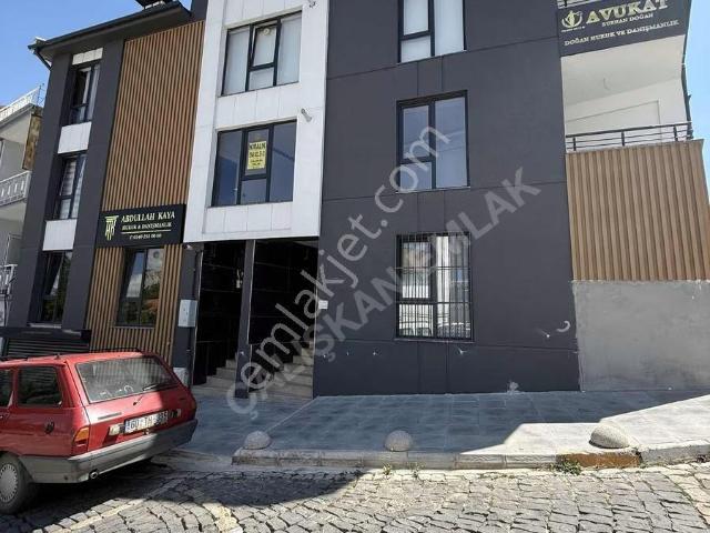 Diş Hastanesi Yanı Kiralık 1+1