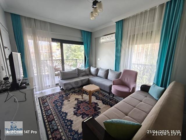 DİKİLİ ÇANDARLI'DA 2+1 EŞYALI YAZLIK KİRALIK DAİRE