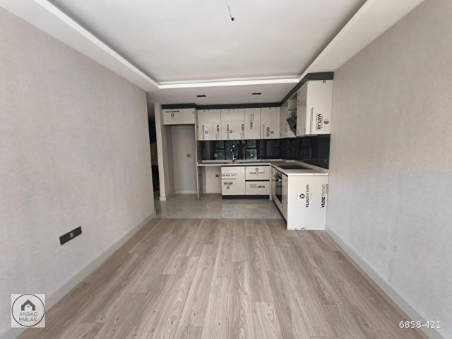 DİKMEN MİMAR CADDESİNDE SIFIR BİNADA ASANSÖRLÜ ARA KAT LÜKS YAPILI 2+1 BOŞ SATILIK DAİRE