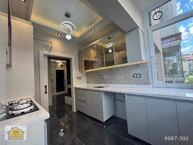 DİKMEN CAD ÜZERİNDE SÜPER LÜKS SATILIK 3+1 DAİRE İSKANLI KAT MÜLKİYETLİ KOMBİLİ ÖN CEPHELİ