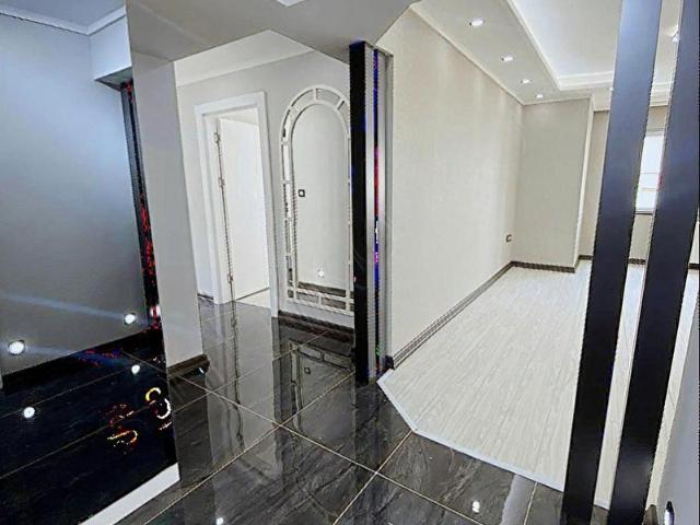 DİKMEN CADDE YAKINI SİTE İÇERİSİN DE LUX YAPILI 3+1 ÖN CEPHE