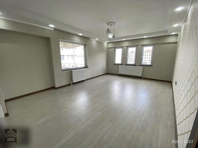 DİKMEN CADDE YAKINI SİTE İÇİN DE GENİŞ LUX YAPILI 3+1 E.BANYOLU