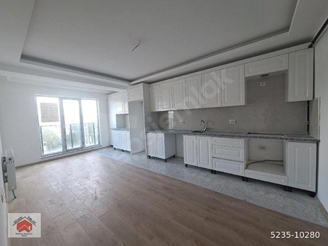 DİKMEN İLKERDE CADDE ÜZERİNDE 2+1 2 İNCİ KATTA KOMBİLİ MANZARALI ASANSÖRLÜ SÜPER LÜKS DAİRE
