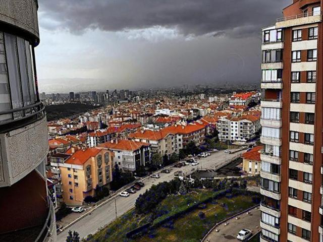DİKMEN PARK MANZARA EVLERİ'NDE 11. KATTA YAPILI GENİŞ 3+1 DAİRE