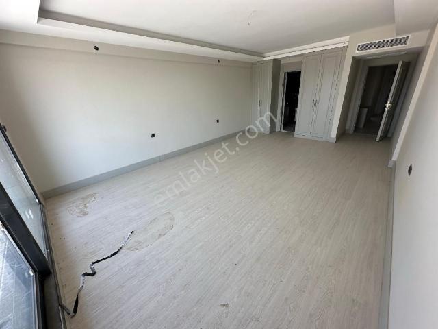 Diçle Üniversite Yanı Tanlar Biroğlu Villaları 7+2 Satılık