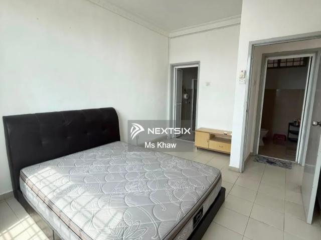 低门槛投资单位‼️ #Country Garden Amberside 出租出售 Studio 510sqft 全家私入住 1车位 位于#DangaBay开车去CIQ 6分钟 还有Shuttle Bus 很好出租 成熟发展区 生活便利 适合自住或投资Airbnb/长短租 RM368K｜租RM2000