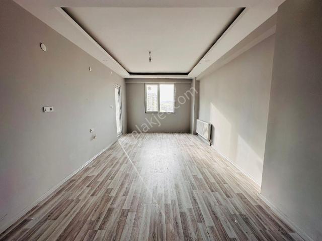 Dinç Emlaktan Satılık 2+1 Daire