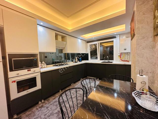 Dinç Emlaktan Satılık Ultra Lüks Full Eşyalı 2+1 Daire