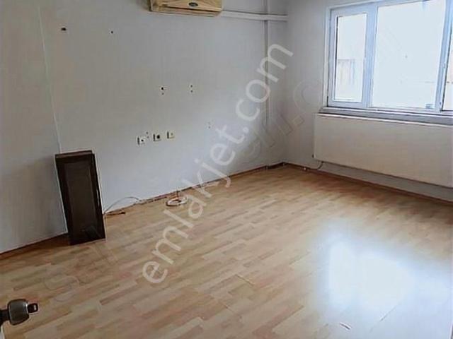 Dinçer Mahallesinde 2+1 Kapalı Mutfaklı Satılık Daire