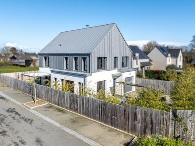 DINARD – Maison de 170 m2 habitable – 5 chambres – Plage à pied