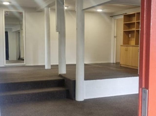 dinsdale, studio